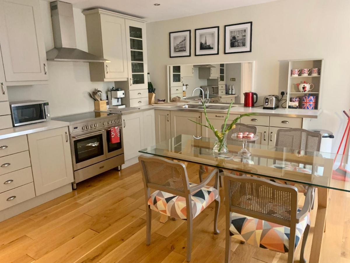 Stylish Centre Apartment